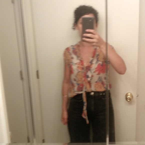 Silk vintade bow tie top - Picture 2 of 5